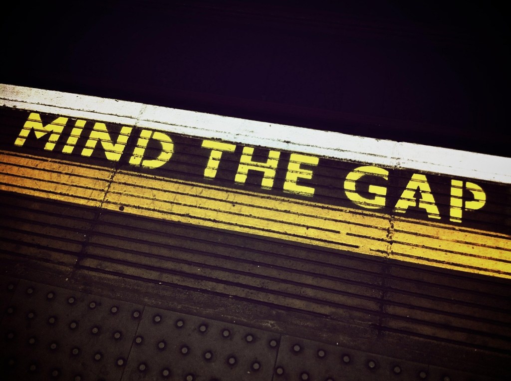 mind the gap sign from the London underground
